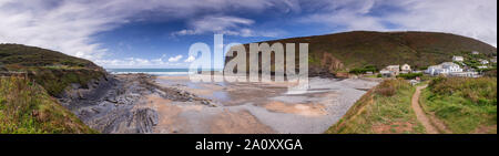 Crackington Haven Beach an der Nordküste von Cornwall, England Stockfoto