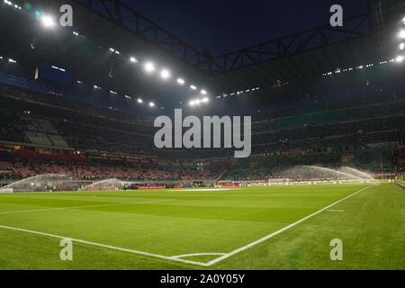 Mailand, Italien. 21.09.2019: Allgemeine Blick aus dem Stadion San Siro vor der Seria ein Match zwischen AC Mailand vs FC Internazionale. Stockfoto