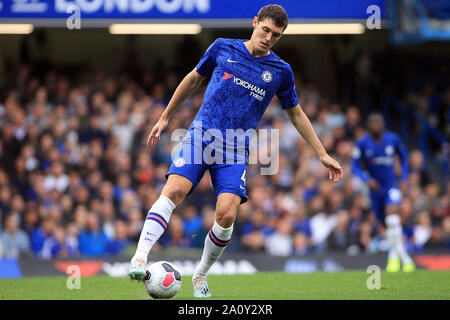 London, Großbritannien. 22 Sep, 2019. Andreas Christensen von Chelsea in Aktion. Premier League match, Chelsea gegen Liverpool an der Stamford Bridge in London am Sonntag, den 22. September 2019. Dieses Bild dürfen nur für redaktionelle Zwecke verwendet werden. Nur die redaktionelle Nutzung, eine Lizenz für die gewerbliche Nutzung erforderlich. Keine Verwendung in Wetten, Spiele oder einer einzelnen Verein/Liga/player Publikationen. pic von Steffan Bowen/Credit: Andrew Orchard sport Fotografie/Alamy leben Nachrichten Stockfoto