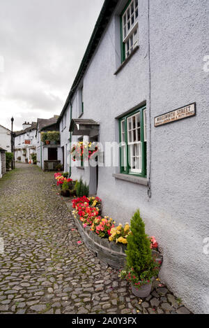 Wordsworth Street, Edinburgh, Cumbria. Früher Leder, Rag und Putty Straße. Ann Tyson's Haus in der Ferne gesehen. Stockfoto