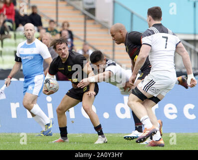 München, Bayern, Deutschland. 22 Sep, 2019. Mit der Kugel, Bastian HIMMER (Deutschland),. Passend für den 3. Platz, Rugby Turnier,. Deutschland vs Neuseeland, München, Olympia Stadion, Sept. 22, 2019, die Teams von Neuseeland, England, Australien, Südafrika, Deutschland, Fidschi, den USA und Frankreich nehmen Teil an dieser 2-tägigen Turnier, Kredit: Wolfgang Fehrmann/ZUMA Draht/Alamy leben Nachrichten Stockfoto