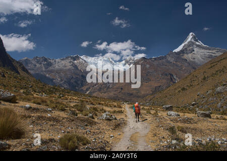 Artesonraju, die Gipfel, die Paramount Pictures logo inspiriert, Santa Cruz Trek, Cordillera Blanca, Ancash, Peru Stockfoto