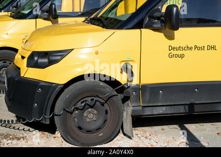 StreetScooter Arbeit von Deutsche Post DHL in Rechnung gestellt. Stockfoto