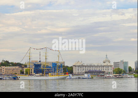 Galati, Rumänien - 17. September 2019. Brice Mircea Rumänische militärische Marine Schule Schiff angedockt auf der Donau in kommerziellen Hafen Kai von Galati. Stockfoto