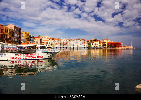 Griechenland, Kreta, Chania - Mai 19, 2018 - Blick auf den Hafen in der Altstadt Stockfoto