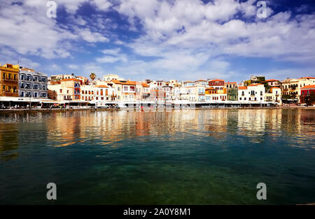 Griechenland, Kreta, Chania - Mai 19, 2018 - Blick auf den Hafen in der Altstadt Stockfoto