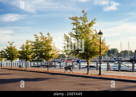 Rochester, New York, USA. September 20, 2019. Teil des Genesee Riverway Trail in Charlotte, einem Vorort von Rochester, New York Stockfoto