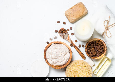 Kaffee Peeling aus Meersalz, kosmetische Öl- und Kaffee. Stockfoto