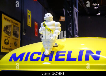 Michelin Reifen Mann (bibendum) im L'Aventure Michelin (Museum in Clermont Ferrand, Frankreich Stockfoto