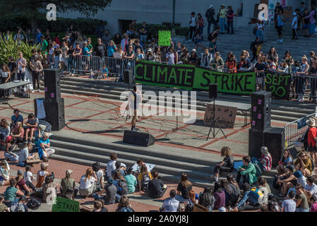 UC Berkeley Studenten nehmen an dem Streik für Klima Streik, Protest gegen den Zustand der Welten Umwelt und Klima Untätigkeit. Stockfoto