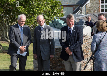 Nachrichten, SKH Herzog von Kent Enthüllung der RNLI 150 Jahr Festschrift Statue in Salcombe 21. September 2019, Salcombe, Devon Salcombe Nachrichten Stockfoto