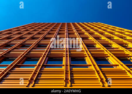 Farbenfrohe Fassade des Central Saint Giles vom italienischen Architekten Renzo Piano, St Giles Hotel, London, Großbritannien, konzipiert Stockfoto