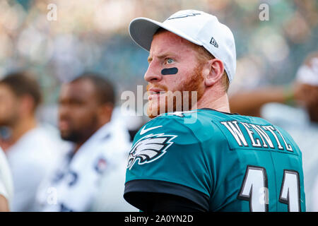 Philadelphia, Pennsylvania, USA. 22 Sep, 2019. Philadelphia Eagles quarterback Carson Wentz (11) sieht in der NFL Spiel zwischen den Detroit Lions und die Philadelphia Eagles am Lincoln Financial Field in Philadelphia, Pennsylvania. Christopher Szagola/CSM/Alamy leben Nachrichten Stockfoto