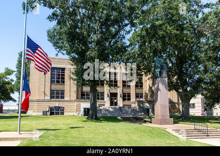 Die historische 1885 Cherokee County Courthouse in Zwieback, Texas, das 1928 renoviert wurde. Stockfoto