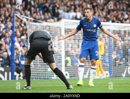 London, Großbritannien. 08 Apr, 2019. Cesar Azpilicueta von Chelsea in der Premier League Spiel zwischen Chelsea und Liverpool an der Stamford Bridge am 22. September 2019 in London, England. (Foto von Zed Jameson/phcimages.com) Credit: PHC Images/Alamy leben Nachrichten Stockfoto