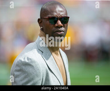 Santa Clara, CA. 22 Sep, 2019. Ehemalige San Francisco 49ers wide receiver Terrell Owens vor der NFL Football Spiel zwischen der Pittsburg Steelers und die San Francisco 49ers bei Levi's Stadion in Santa Clara, CA. Damon Tarver/Cal Sport Media/Alamy leben Nachrichten Stockfoto