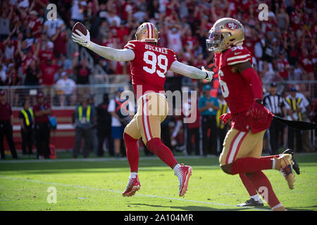 Santa Clara, CA, USA. 22 Sep, 2019. San Francisco 49ers defensiver entwalden Buckner (99) reagiert, nachdem er Fumble im vierten Quartal bei einem Spiel bei Levi's Stadium am Sonntag gewinnt Sept. 22, 2019 in Santa Clara. Credit: Paul Kitagaki jr./ZUMA Draht/Alamy leben Nachrichten Stockfoto