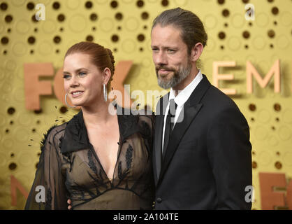 Amy Adams und Darren Le Gallo kommen für die 71. jährlichen Primetime Emmy Awards, die in den Microsoft Theater in der Innenstadt von Los Angeles am Sonntag, 22. September 2019. Foto von Christine Kauen/UPI Stockfoto