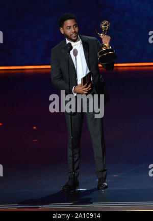 Jharrel Jerome akzeptiert die hervorragenden Hauptdarsteller, limitierte Serie oder TV Movie Award für 'Wenn Sie sehen Uns' auf der Bühne während der 71st jährlichen Primetime Emmy Awards, die in den Microsoft Theater in der Innenstadt von Los Angeles am Sonntag, 22. September 2019. Foto von Jim Ruymen/UPI Stockfoto