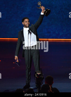 Jharrel Jerome akzeptiert die hervorragenden Hauptdarsteller, limitierte Serie oder TV Movie Award für 'Wenn Sie sehen Uns' auf der Bühne während der 71st jährlichen Primetime Emmy Awards, die in den Microsoft Theater in der Innenstadt von Los Angeles am Sonntag, 22. September 2019. Foto von Jim Ruymen/UPI Stockfoto