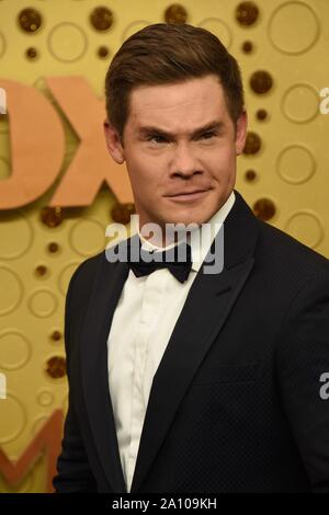 Los Angeles, CA. 22 Sep, 2019. Adam Devine bei der Ankunft für 71St Primetime Emmy Awards - Ankünfte 3, Microsoft Theatre, Los Angeles, CA 22. September 2019. Credit: Priscilla Grant/Everett Collection/Alamy leben Nachrichten Stockfoto