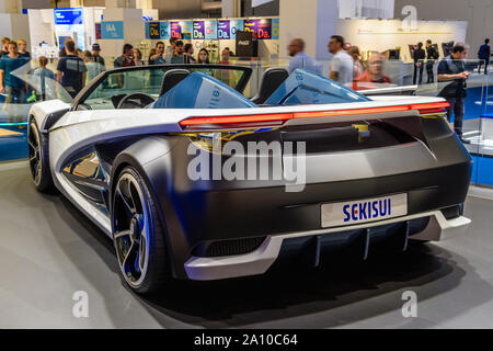 FRANKFURT, Deutschland - September 2019: weiss schwarz SEKISUI Konzept elektrische cabrio Auto, Iaa Auto Ausstellung. Stockfoto