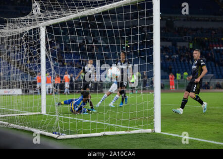 Rom, Italien. 22 Sep, 2019. Adam Marusic Latium in Aktion während der Serie ein Match zwischen Latium und Parma am Olympiastadion. (Endstand: Lazio 2:0 Parma) Credit: SOPA Images Limited/Alamy Live Nachrichten gesehen Stockfoto