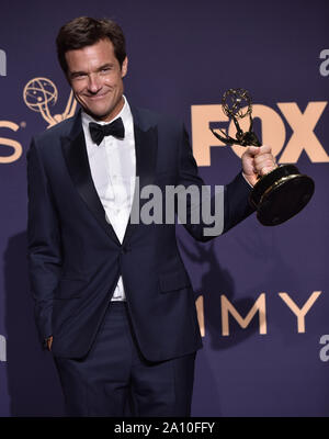 Jason Bateman, Gewinner des Award für herausragende Regie für ein Drama Serie für "Ozark "backstage bei der 71st jährlichen Primetime Emmy Awards wird am Microsoft Theater in der Innenstadt von Los Angeles am Sonntag, 22. September 2019. Foto von Christine Kauen/UPI.. Stockfoto