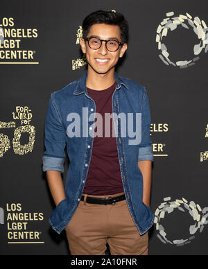 Los Angeles, CA - 21. September 2019: Ein Gast nimmt an der Gold Anniversary Vanguard-Feier des LGBT Centers in Los Angeles Teil, der „Hearts of Gold“-Feier bei The Greek Stockfoto