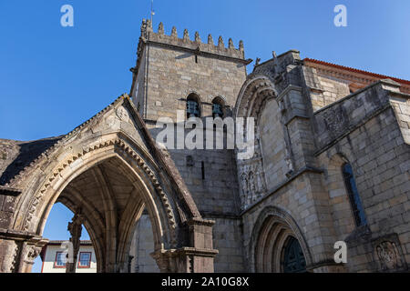 Padrão tun Salado Schrein und die Kirche Nossa Senhora da Oliveira Guimarães Portugal Stockfoto