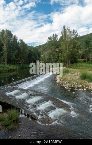 Die natürliche Umgebung der Stadt Ripoll in Girona, Spanien Stockfoto
