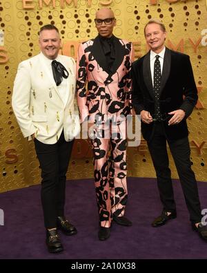 Los Angeles, CA. 22 Sep, 2019. Ross Mathews, RuPaul Andre Charles, Carson Kressley bei der Ankunft für 71St Primetime Emmy Awards - Ankünfte 5, Microsoft Theatre, Los Angeles, CA 22. September 2019. Credit: Priscilla Grant/Everett Collection/Alamy leben Nachrichten Stockfoto