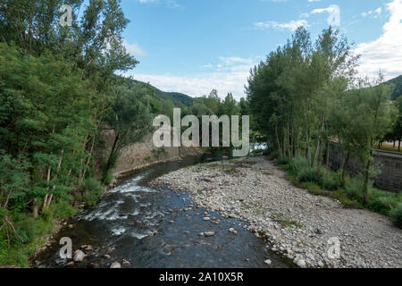 Die natürliche Umgebung der Stadt Ripoll in Girona, Spanien Stockfoto