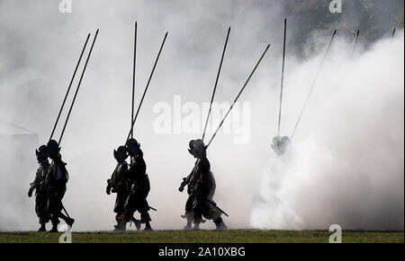 Prag, Tschechische Republik. 21 Sep, 2019. Re-enactment von 1620 Weißen Berg Schlacht war am 21. September 2019 abgehalten, in Prag, Tschechische Republik. Credit: Ondrej Deml/CTK Photo/Alamy leben Nachrichten Stockfoto