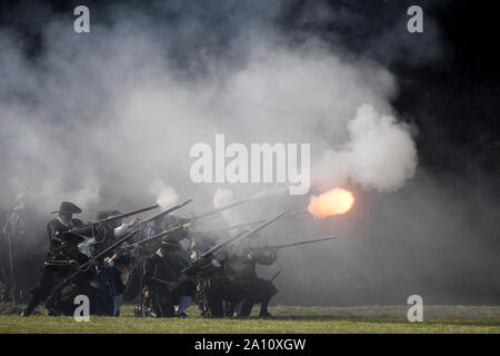 Prag, Tschechische Republik. 21 Sep, 2019. Re-enactment von 1620 Weißen Berg Schlacht war am 21. September 2019 abgehalten, in Prag, Tschechische Republik. Credit: Ondrej Deml/CTK Photo/Alamy leben Nachrichten Stockfoto