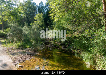 Die natürliche Umgebung der Stadt Ripoll in Girona, Spanien Stockfoto