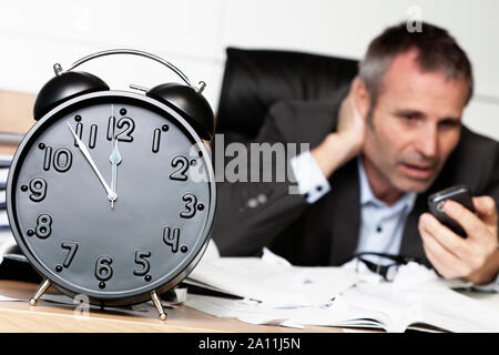 Besorgt, Geschäftsmann, die schlechte Nachricht. Stockfoto