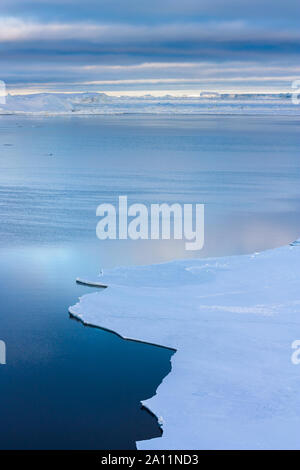 Die Kante des schmelzenden Eises Saison bei Snow Hill Island, die Heimat einer Kaiser für Pinguine. Weddell Meer, Antarktis Stockfoto