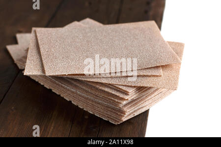 Raw Lasagne Blätter auf einem Holztisch Nahaufnahme Stockfoto