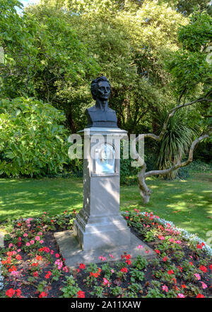 Die Büste von James Clarence Mangan in St Stephen's Green, Dublin, Irland Stockfoto