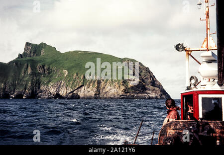 St. Kilda. Eine Insel Gruppe rund 40 Kilometer außerhalb liegt im Atlantischen Ozean. Die Insel Boreray aus dem 'Fischerboot goldene Chance'. Schottland Stockfoto