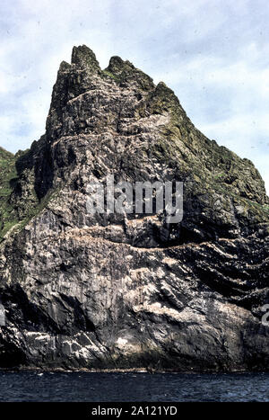 St. Kilda. Eine Insel Gruppe rund 40 Kilometer außerhalb liegt im Atlantischen Ozean. Abschnitt der Klippen von Boreray Insel. Schottland. Stockfoto