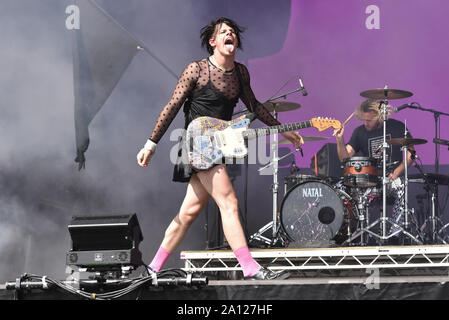 Yungblud durchführen auf der Hauptbühne an der Leeds Festival, Bramham Park am 23 August, 2019 Mit: Yungblud, Dominic Richard Harrison, Wo: Leeds, Großbritannien Wann: 23 Aug 2019 Quelle: Graham Finney/WANN Stockfoto