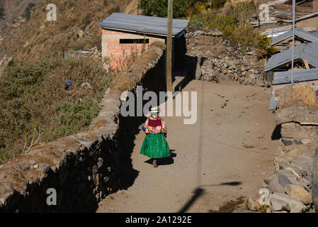 Ländliche Szene im Dorf Huayllapa in der Cordillera Huayhuash, Ancash, Peru Stockfoto