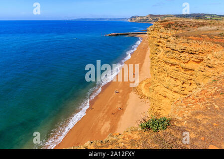 West Bay Coast Resort, Jurassic Coast, bröckelt Sandsteinfelsen, UNESCO-Welterbe, Dorset, England, UK, gb Stockfoto