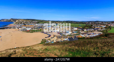 West Bay Coast Resort, Jurassic Coast, bröckelt Sandsteinfelsen, UNESCO-Welterbe, Dorset, England, UK, gb Stockfoto