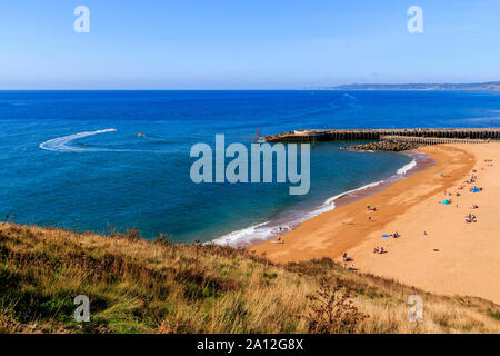 West Bay Coast Resort, Jurassic Coast, bröckelt Sandsteinfelsen, UNESCO-Welterbe, Dorset, England, UK, gb Stockfoto