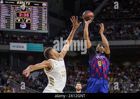 Brandon Davies während Real Madrid Sieg über FC Barcelona (89-79) im Supercopa Endesa abschließenden Spiel feierten an Wizink Zentrum in Madrid (Spanien), 22. September 2019. (Foto von Juan Carlos García Mate/Pacific Press) Stockfoto