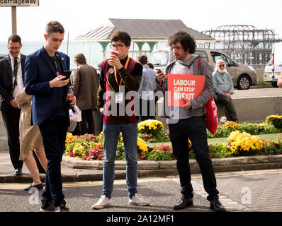 Brighton, UK. 23 Sep, 2019. Die Delegierten und Mitglieder der Partei an Tag 3 der Konferenz der Labour Party. Credit: Alan Fraser/Alamy leben Nachrichten Stockfoto