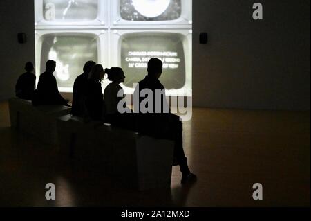 Mark Leckey. Sieger der Turner Prize 2008, O'magische Kraft der Trostlosigkeit, Einzelausstellung, Tate Britain Millbank, London. Großbritannien Stockfoto